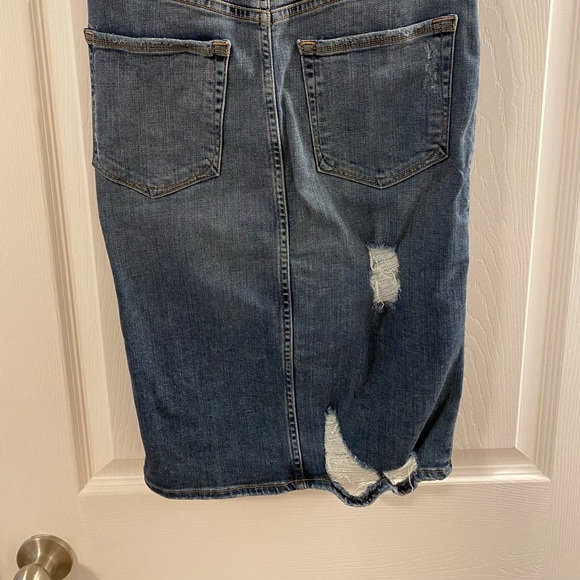 Good American midi distressed denim skirt - Picture 7 of 7